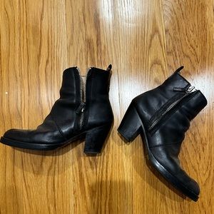 Acne Studios Pistol Leather Boots